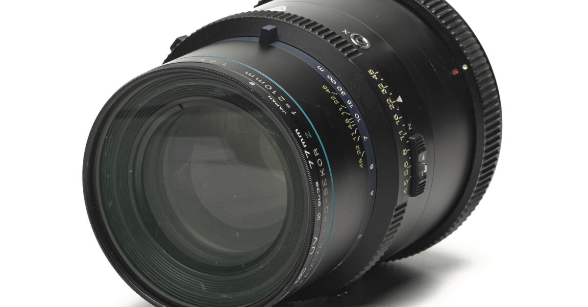 Lens - Mamiya APO Sekor Z 210mm f4.5 Lens - Specular